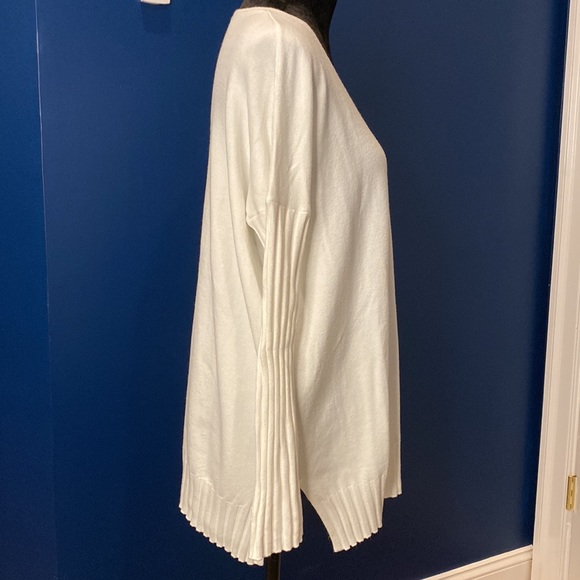 French Connection Oversized Sweater size small - Picture 2 of 4